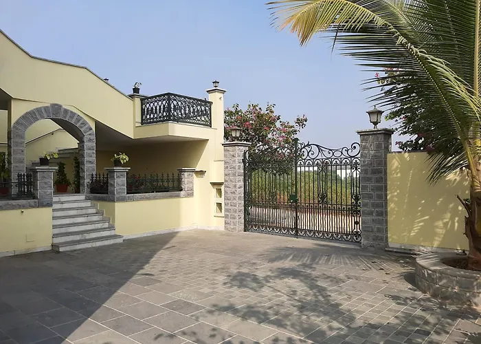 Casa Romana-Spacious Villa With Scenic Views Udaipur